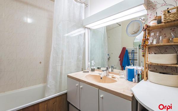 Appartement à vendre    2 pièces • 74 m2 Reims