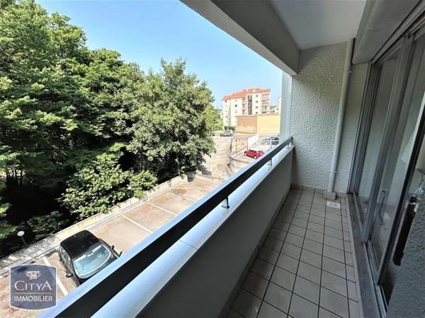 Appartement à louer 1 pièce 31.76m² Riom (63200)
