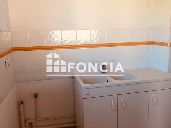 Location Appartement 2 pièces 52.72 m² - 257 AVENUE LAENNEC Six Fours Les Plages 83140