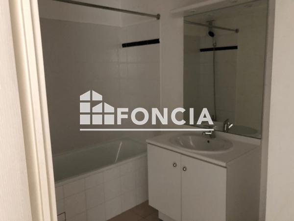 Location Appartement 2 pièces 52.72 m² - 257 AVENUE LAENNEC Six Fours Les Plages 83140