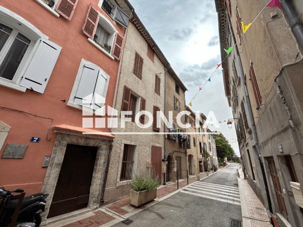 Location Appartement 2 pièces 43.37 m² - 7 RUE BOURGADE Signes 83870