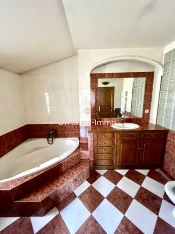 Maison à vendre 7 pièces de 195 m²