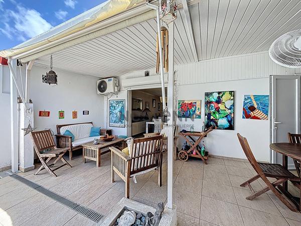 À vendre maison de type F4,115m2 avec terrasses et Jacuzzi à Baimbridge aux Abymes
