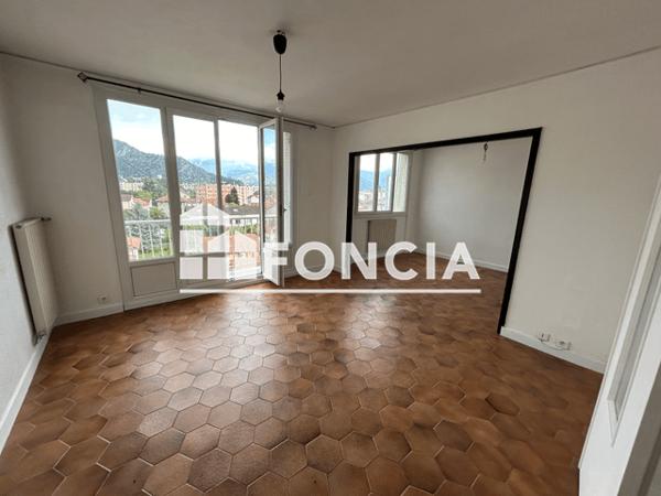 Location Appartement 3 pièces 69.25 m² - 1 ET 3 RUE BABEUF Fontaine 38600
