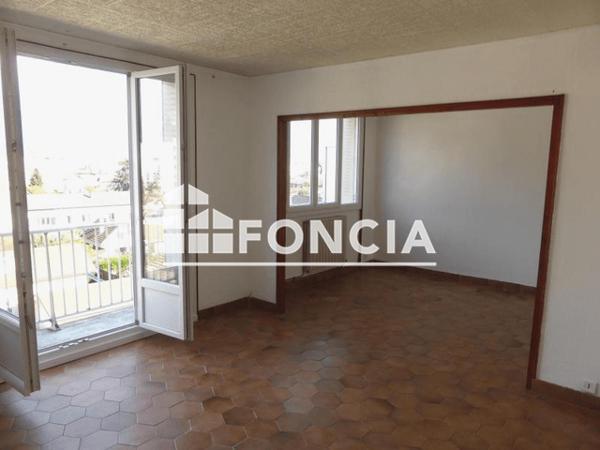 Location Appartement 3 pièces 69.25 m² - 1 ET 3 RUE BABEUF Fontaine 38600
