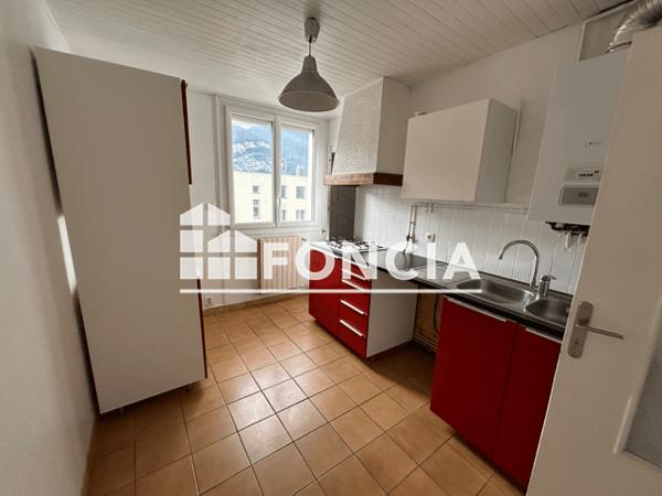 Location Appartement 3 pièces 69.25 m² - 1 ET 3 RUE BABEUF Fontaine 38600