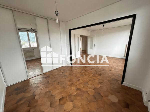 Location Appartement 3 pièces 69.25 m² - 1 ET 3 RUE BABEUF Fontaine 38600