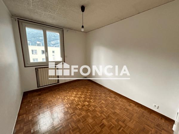 Location Appartement 3 pièces 69.25 m² - 1 ET 3 RUE BABEUF Fontaine 38600