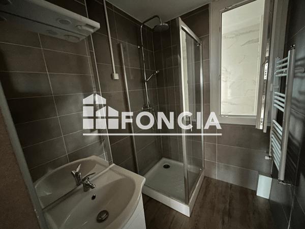 Location Appartement 3 pièces 69.25 m² - 1 ET 3 RUE BABEUF Fontaine 38600