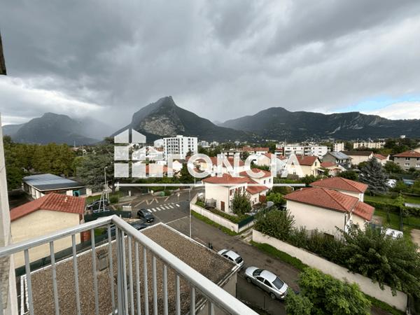 Location Appartement 3 pièces 69.25 m² - 1 ET 3 RUE BABEUF Fontaine 38600