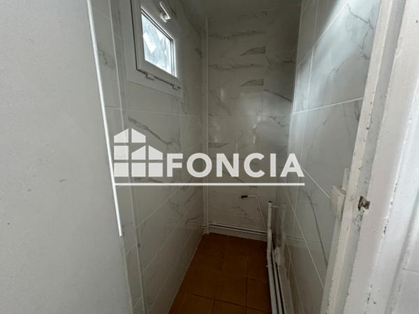 Location Appartement 3 pièces 69.25 m² - 1 ET 3 RUE BABEUF Fontaine 38600