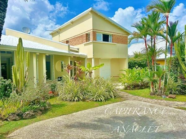 ✨RARE SUR LE MARCHÉ✨ Villa à vendre 4 pièces LES TROIS ILETS (972)