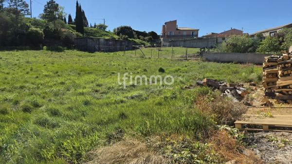 Terrain constructible 1390m² – Impasse calme – Vue garrigue