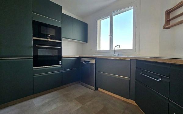 Appartement à louer    4 pièces • 122,97 m2 Vanves