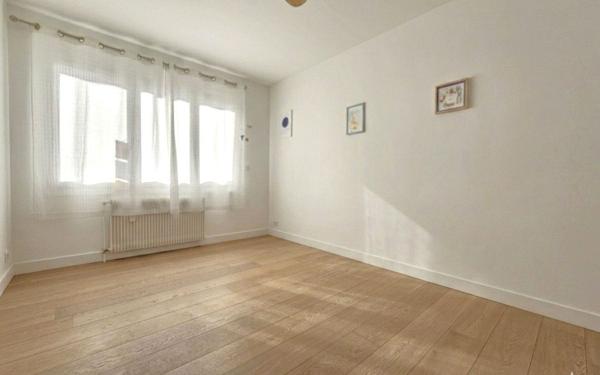 Appartement à louer    4 pièces • 122,97 m2 Vanves