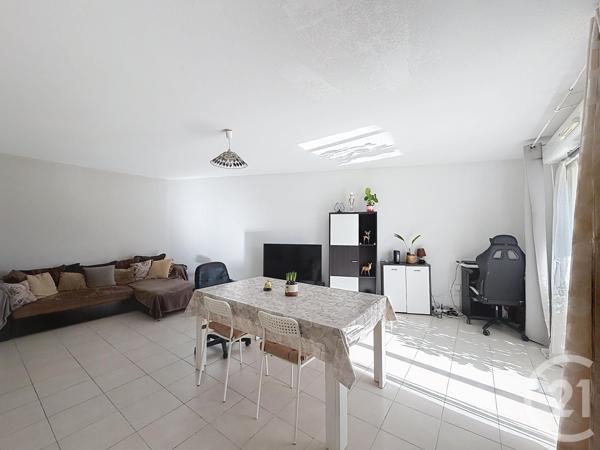 Appartement T3 à vendre  3 pièces - 82,53 m2 ST RAPHAEL - 83