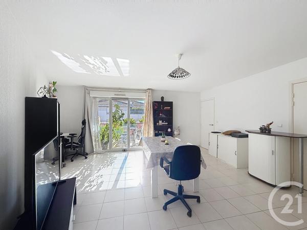 Appartement T3 à vendre  3 pièces - 82,53 m2 ST RAPHAEL - 83