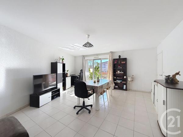 Appartement T3 à vendre  3 pièces - 82,53 m2 ST RAPHAEL - 83