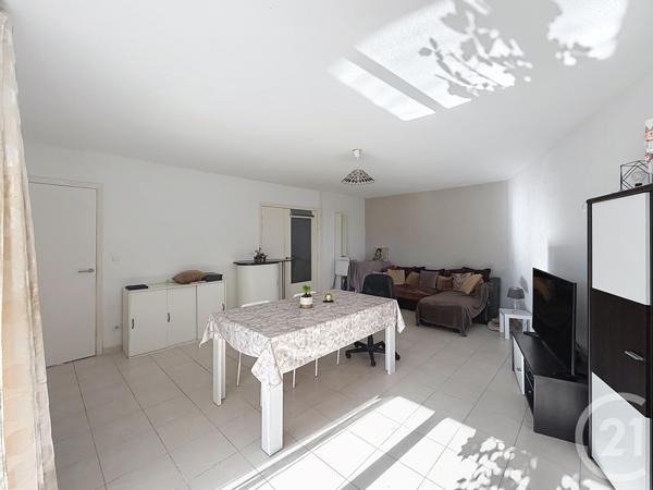 Appartement T3 à vendre  3 pièces - 82,53 m2 ST RAPHAEL - 83