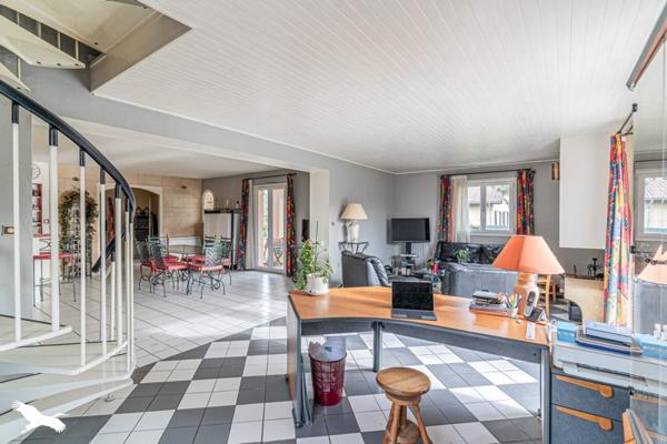 Maison à vendre |  Blanquefort |  6 pièces | 152 m²