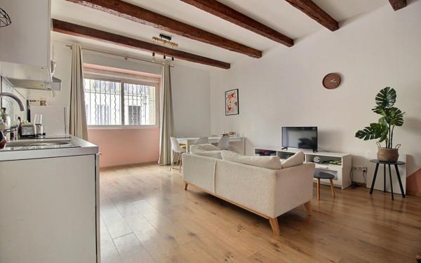 Appartement à vendre    4 pièces • 74 m2 Marseille 5