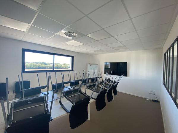 Bureaux 22m² environ à louer - Zone du Radar