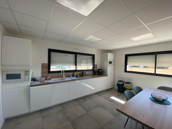 Bureaux 22m² environ à louer - Zone du Radar