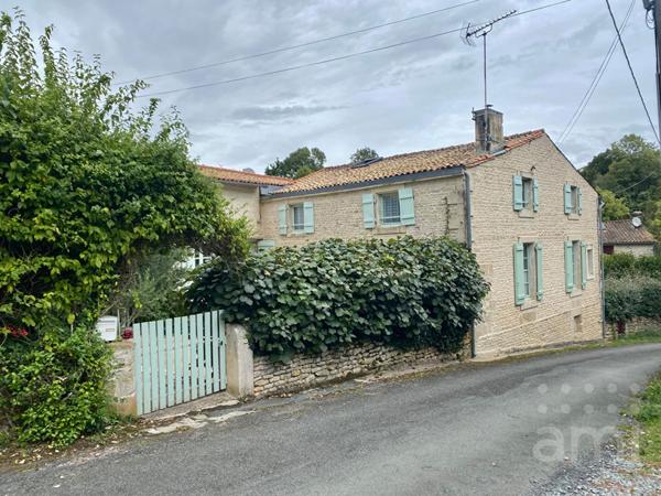 Maison Sciecq 6 pièce(s) 225 m2