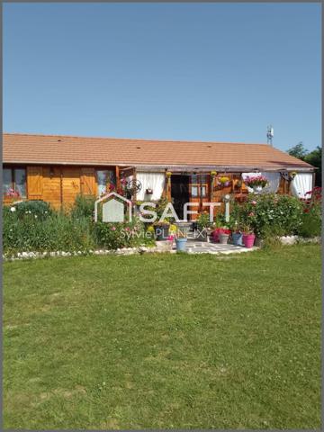 Idéalement bien situé se trouve ce magnifique chalet, entretenu avec le plus grand soin.