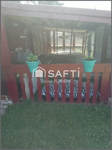 Idéalement bien situé se trouve ce magnifique chalet, entretenu avec le plus grand soin.