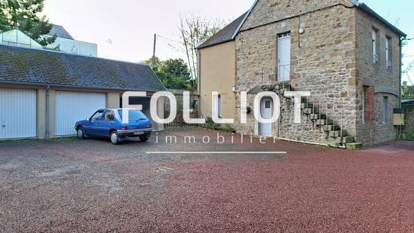 Ensemble immobilier 5 logements avec garages environs 300 m2