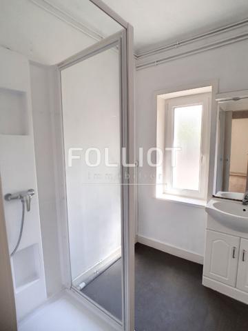 Ensemble immobilier 5 logements avec garages environs 300 m2