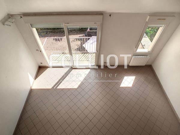Ensemble immobilier 5 logements avec garages environs 300 m2
