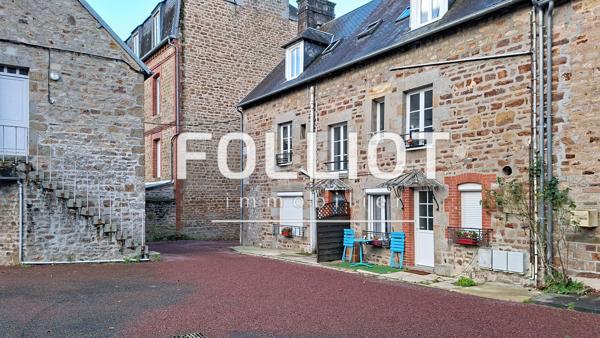 Ensemble immobilier 5 logements avec garages environs 300 m2