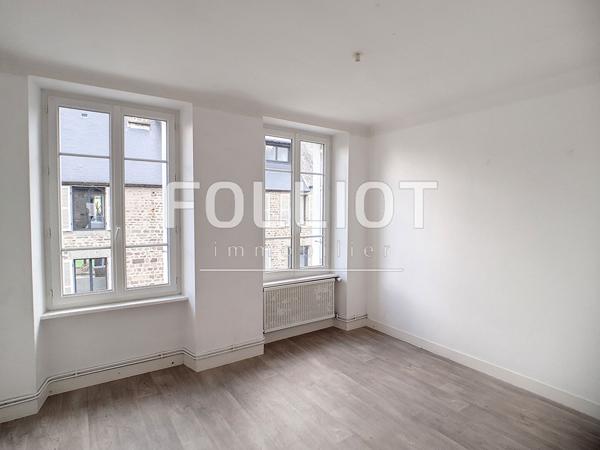Ensemble immobilier 5 logements avec garages environs 300 m2