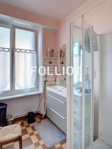 Ensemble immobilier 5 logements avec garages environs 300 m2