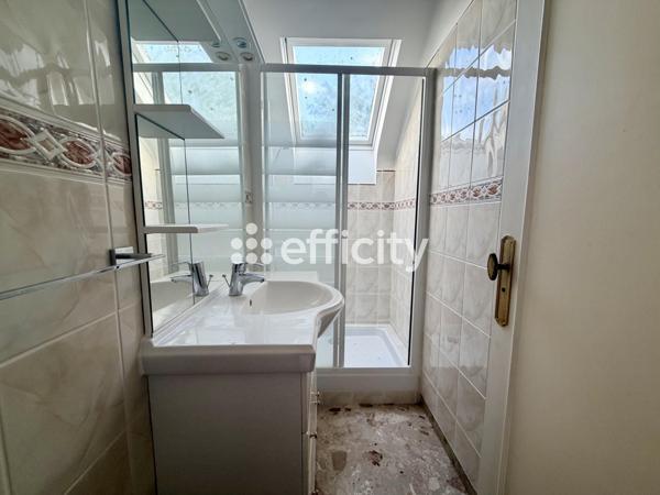 Maison
         7 pièces
        - 160 m² Bien prestige 409 000 € *