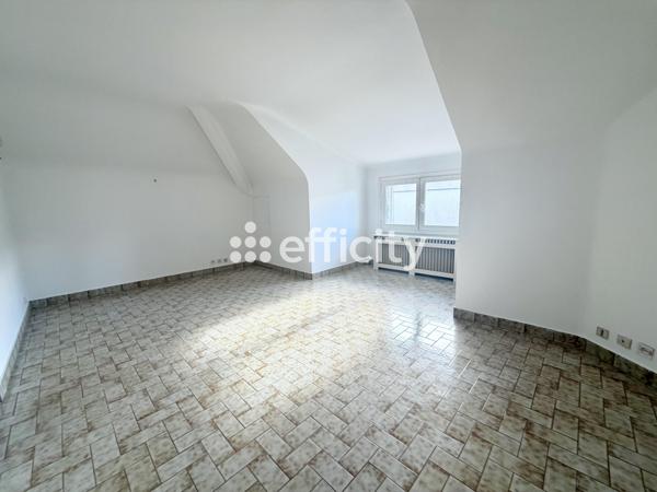 Maison
         7 pièces
        - 160 m² Bien prestige 409 000 € *