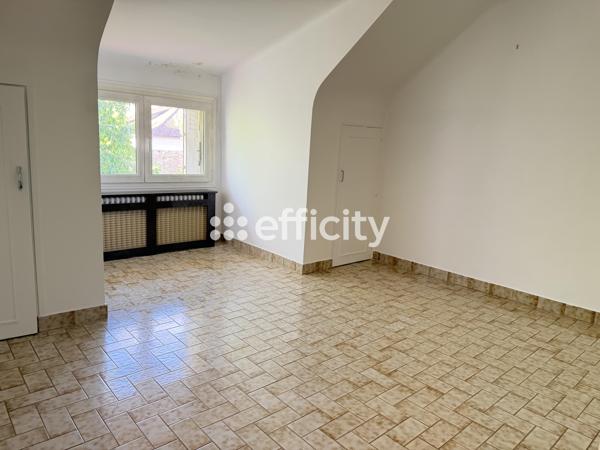 Maison
         7 pièces
        - 160 m² Bien prestige 409 000 € *