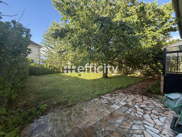 Maison
         7 pièces
        - 160 m² Bien prestige 409 000 € *