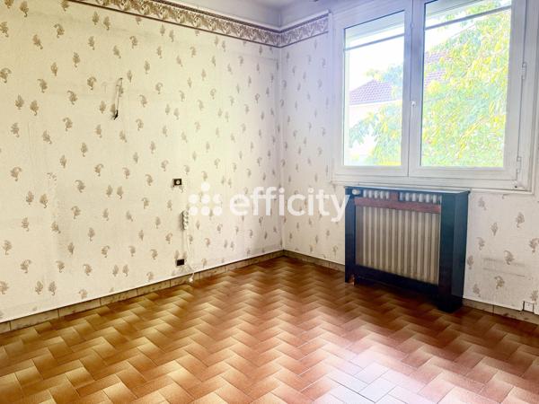 Maison
         7 pièces
        - 160 m² Bien prestige 409 000 € *