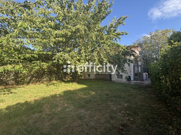 Maison
         7 pièces
        - 160 m² Bien prestige 409 000 € *