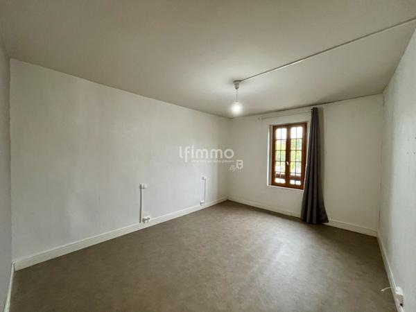 Maison spacieuse au cœur du centre – Gros potentiel à révéler