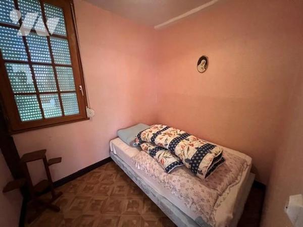 PROCHE ORBEC JOLI MANOIR DANS UN BEL ENVIRONNEMENT