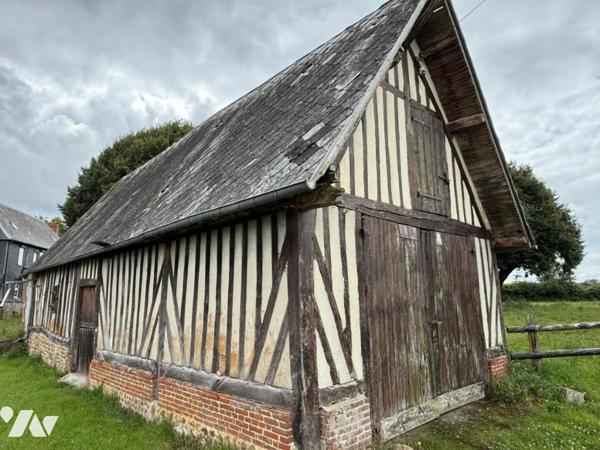 PROCHE ORBEC JOLI MANOIR DANS UN BEL ENVIRONNEMENT