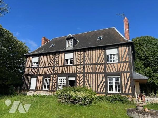 PROCHE ORBEC JOLI MANOIR DANS UN BEL ENVIRONNEMENT