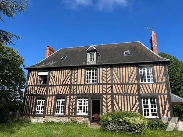 PROCHE ORBEC JOLI MANOIR DANS UN BEL ENVIRONNEMENT