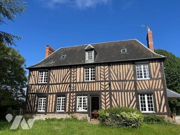 PROCHE ORBEC JOLI MANOIR DANS UN BEL ENVIRONNEMENT