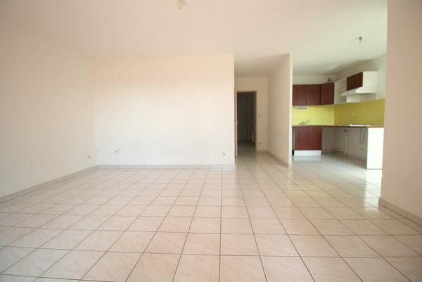 Balaruc-les-Bains (34540) Bel appartement T3 avec terrasse, jardin, place de stationnement à Balaruc-Les-Bains