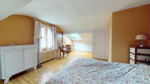 Maison Chatenay Malabry 5 pièce(s) 94.24 m2 ; RER B Robinson ; Rue Houdan ; Jardin ; Garage ;